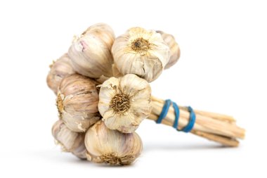 Bir demet taze sarımsak.