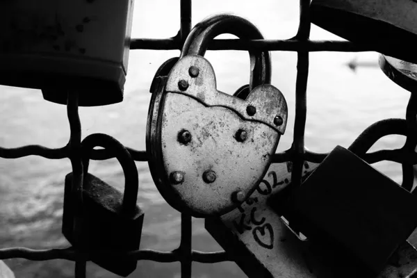 Cadenas Amour Sur Pont — Photo