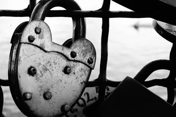 Love Padlocks Bridge — Stock Photo, Image