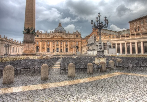 Petersplatsen i dramatisk belysning — Stockfoto