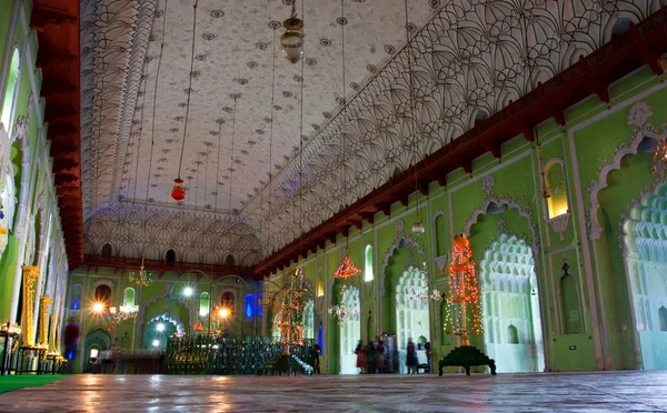 Interior histórico santuario musulmán —  Fotos de Stock