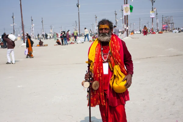 Hindu worshiper on the festival Kumbh Mela — Stock Photo, Image