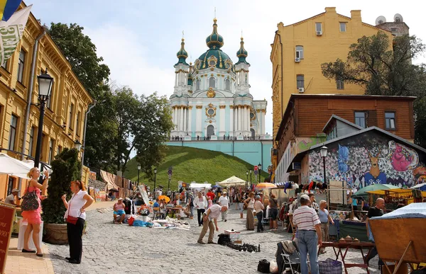 Zákazníci a prodejci na tržišti — Stock fotografie