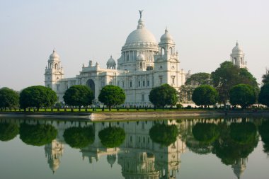 beyaz bina kolkata victoria Anıtı yansıması
