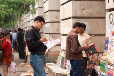erkek sokak kitap durak dergilere seçin