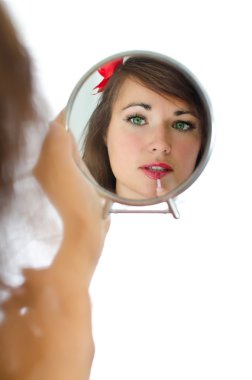 ruj ile çekici bir kadın portresi