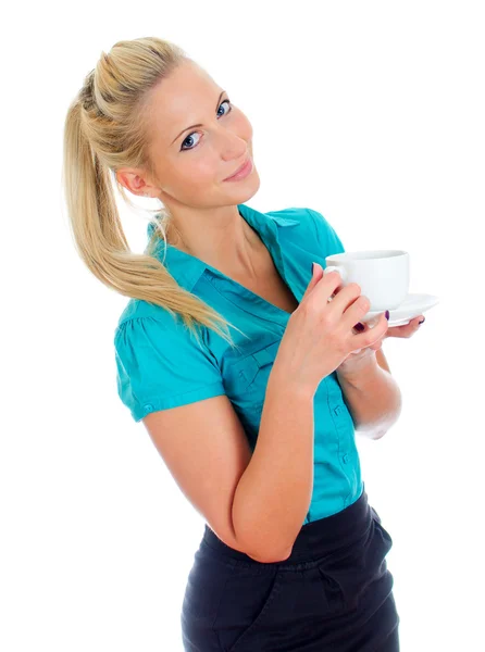 Jovencita guapa sosteniendo una taza de té. Aislado sobre blanco — Foto de Stock