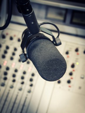 bir radyo stüdyosu karıştırma bir panelde bir parçası