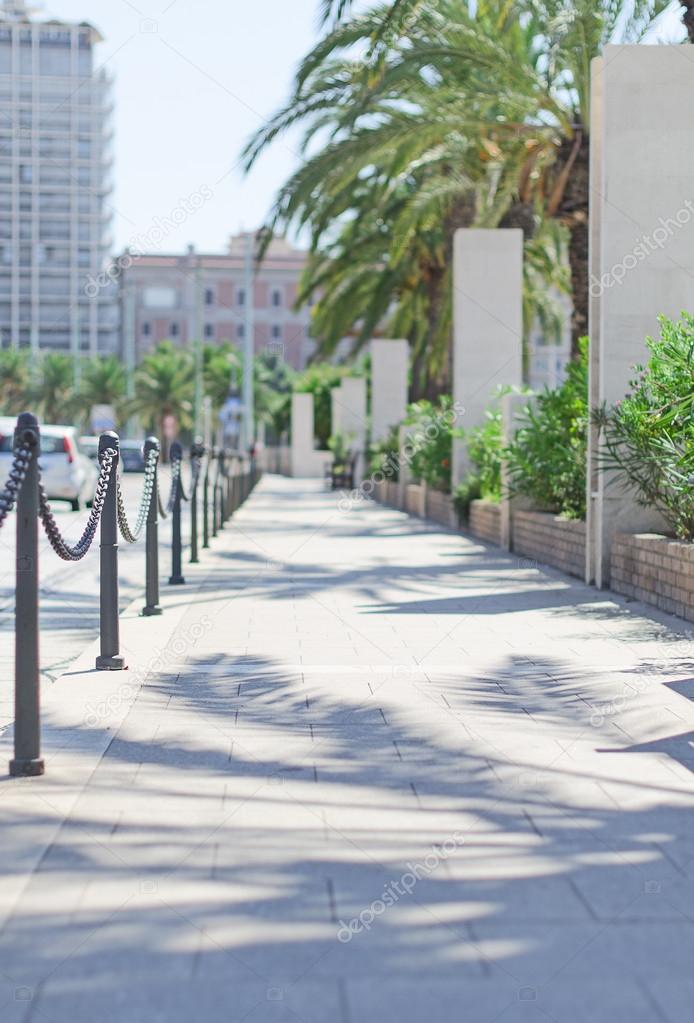 Passeio vazio no centro da cidade . fotos, imagens de © mproduction  #41146169