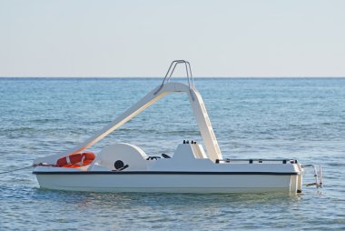 pedal-tekne beach satırı yakınlarında.