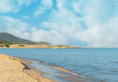 okyanus manzarası ile eski bir deniz feneri
