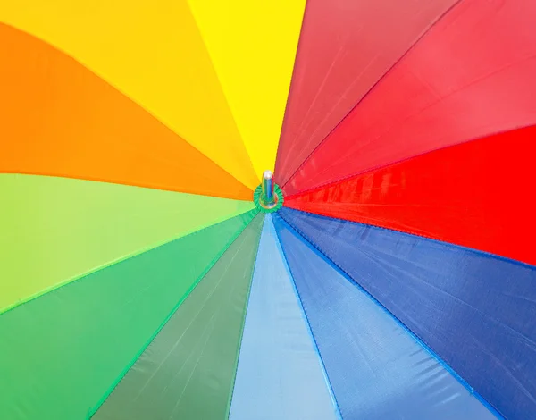 Vue rapprochée du parapluie coloré . — Photo