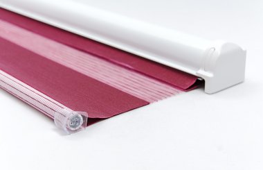 metal kutup pencere stor perde. Gündüz-gece.