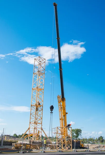 Installation of tower crane on construction site. — Stock Photo, Image