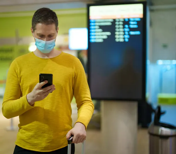 Man Waiting His Flight Airport — Stock Photo, Image