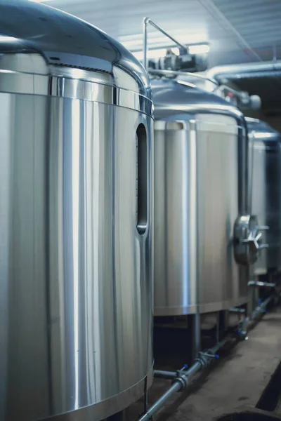 Interior Fábrica Cervejaria Moderna Com Reservatórios — Fotografia de Stock