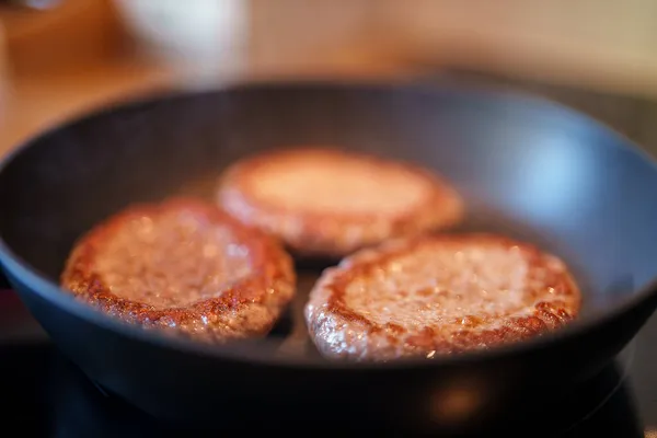 Chuletas Res Para Hamburguesas Preparándose Sartén —  Fotos de Stock