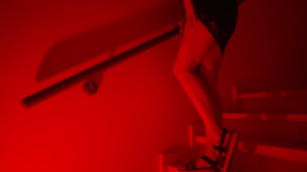 Prostituta Espera Cliente Distrito Luz Vermelha — Vídeo de Stock