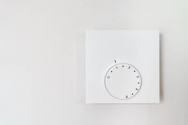 Odadaki ısıtma için termostat.