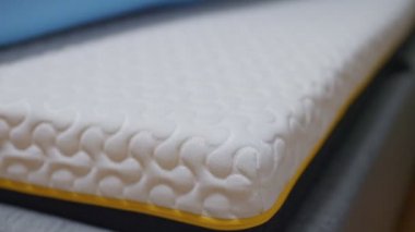 Ortopedik hafıza köpük yatak süsü.