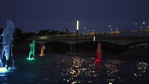Multi Colored Fountain Promenade Narva River — Stock Video