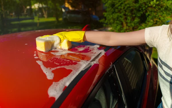 Woman Gloves Washes Car Roof Sponge — Stock Photo, Image