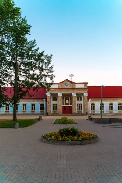 Stasiun Kereta Api Dan Mobil Narva — Stok Foto