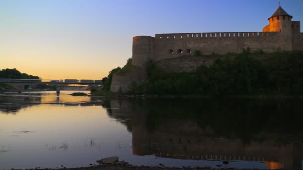 Narva Ivangorod Forten Tegenover Elkaar — Stockvideo