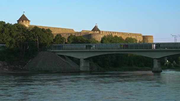 Puente Fronterizo Amistad Frontera Estonia Rusia — Vídeos de Stock