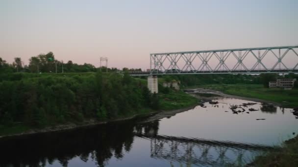 Υδροηλεκτρικός Σταθμός Narva Στον Ποταμό Narva Στη Ρωσία — Αρχείο Βίντεο