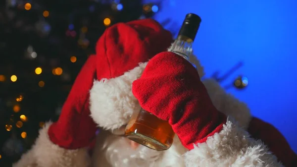 Santa Con Botella Whisky Después Del Año Nuevo —  Fotos de Stock