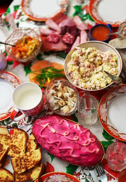 Traditional Russian New Year Table Salads Cold Cuts — Stockfoto