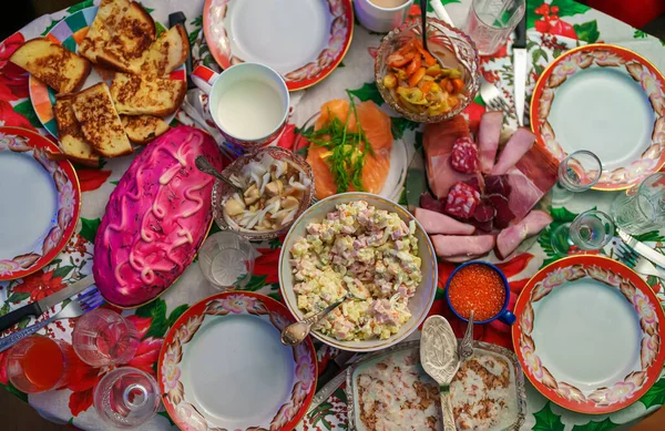 Traditional Russian New Year Table Salads Cold Cuts — Stockfoto