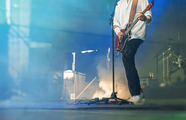 Guitarist Playing Solo Live Musical Concert — Stock Photo, Image