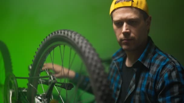 Technician Examines Wheel Bicycle Bicycle Repair Workshop — Video