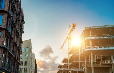 Yeni lüks modern apartman inşaatı.