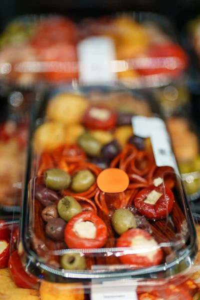 Snacks Supermarché Olives Pepperoni Tomates Farcies — Photo