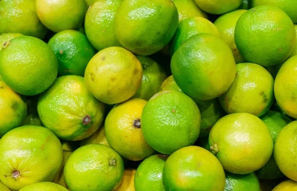 Close View Organic Limes Basket — Stock Photo, Image