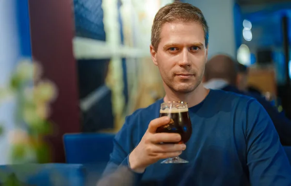 Man Drinks Beer Bar — Stock Photo, Image