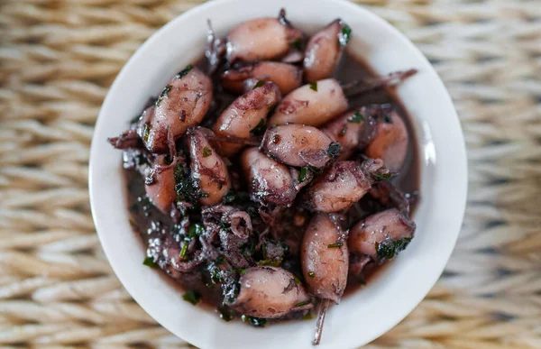 Salsa Alho Seared Baby Squid — Fotografia de Stock