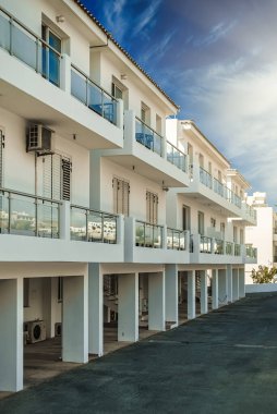Tatil köyündeki modern lüks apartman..