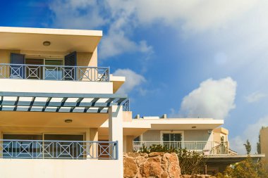 Tatil köyündeki modern lüks apartman..