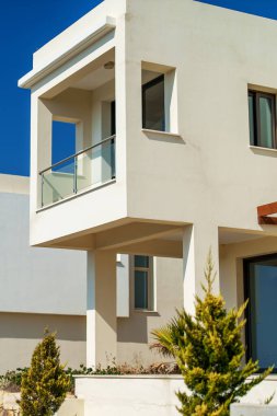 Tatil köyündeki modern lüks apartman..
