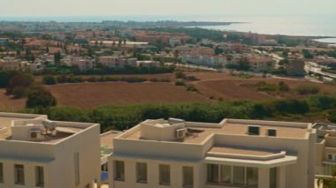 Kıbrıs 'taki Paphos kentinin panoramik manzarası.