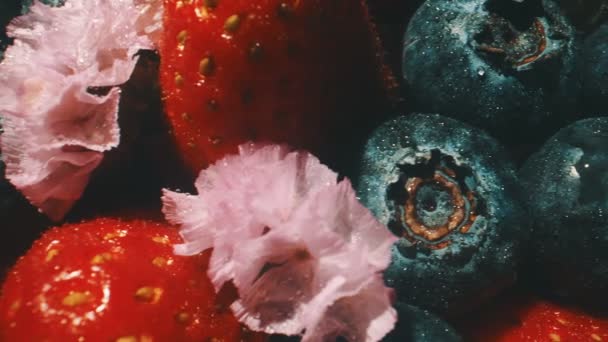 覆盆子 蓝莓和草莓的成分 — 图库视频影像