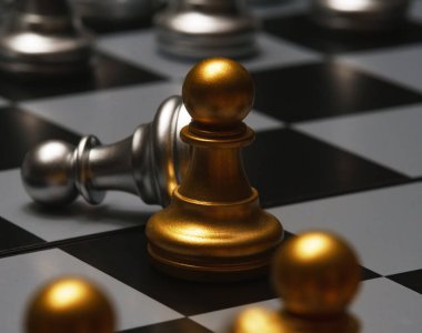 Satranç tahtası oyunu. Piyon figürleri tahtada..