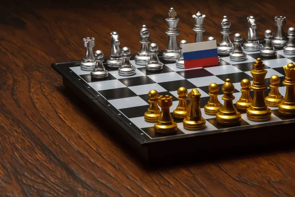 棋盘游戏 与俄罗斯的政治冲突概念 — 图库照片