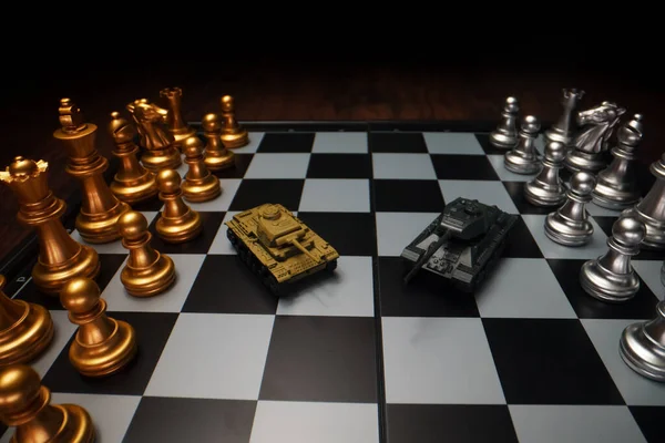 Танки Шахматами Шахматной Доске Концепция Военной Стратегии — стоковое фото