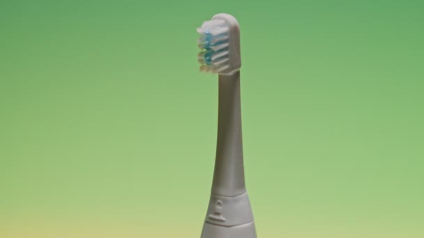 Brosse Dents Électrique Ultrasons Sur Fond Couleur Changeante — Video