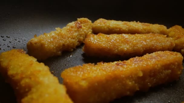Chicken Nuggets Frying Pan — стоковое видео